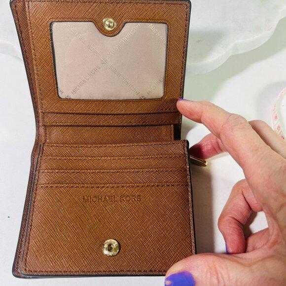 Michael Kors Wallet MK Logo Tan Pebbled Leather Wallet MK Logo Snap Zip Closure - Picture 6 of 10